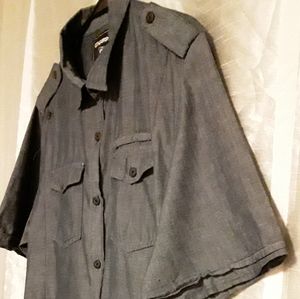 Men's Short Sleeved Casual Button Up Shirt Size: M